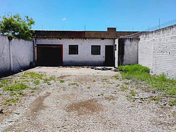 Terreno com Galp�o